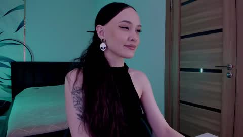 Snapshot of mistress_mialibra chatting on October 24, 2025, 11:12 pm Mistress Mia online show from October 24, 2025, 11:12 pm