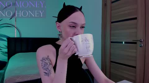 Snapshot of mistress_mialibra chatting on October 26, 2025, 11:20 pm Mistress Mia online show from October 26, 2025, 11:20 pm