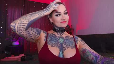 Snapshot of mistressdarkstar chatting on April 19, 2026, 4:06 pm MistressDarkStar online show from April 19, 2026, 4:06 pm