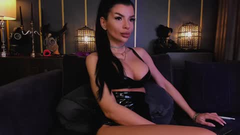 Elenia online show from January 9, 2025, 12:41 pm