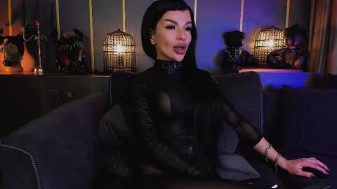 Elenia online show from March 7, 2025, 11:29 am