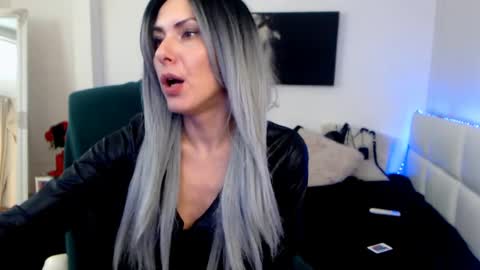 MistressEvelyn  online show from December 4, 2024, 5:44 pm