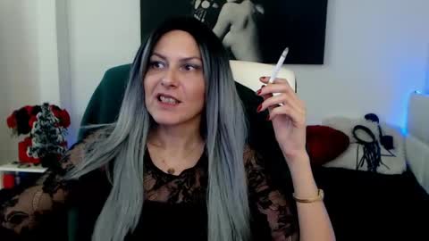 MistressEvelyn  online show from December 20, 2024, 12:05 pm