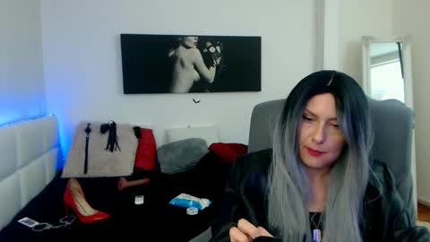 MistressEvelyn  online show from January 12, 2025, 9:19 am