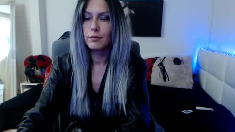MistressEvelyn  online show from January 22, 2025, 5:59 am