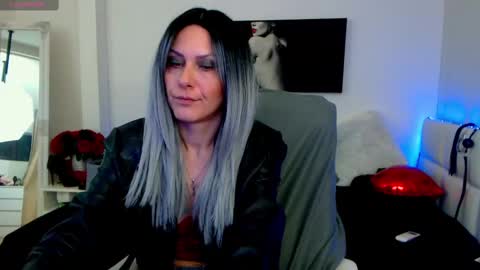 MistressEvelyn  online show from February 24, 2025, 4:05 am