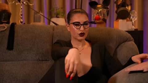 Mistress Kelly online show from November 14, 2025, 1:48 am