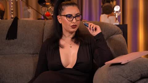 Mistress Kelly online show from January 8, 2026, 3:58 pm