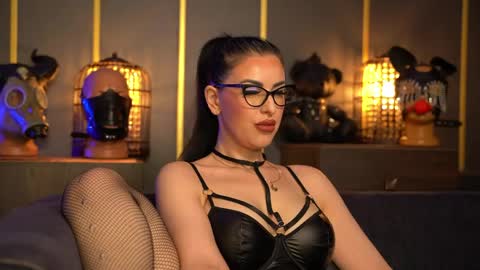 Mistress Kelly online show from May 1, 2026, 7:40 pm