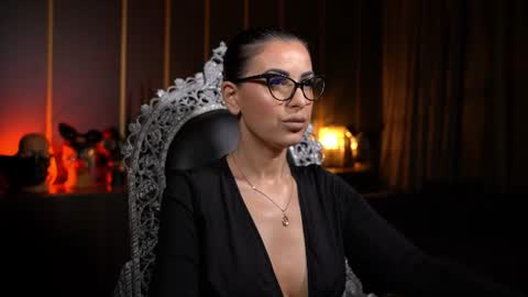 Mistress Kelly online show from June 18, 2026, 8:24 pm