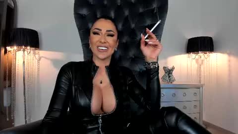 Snapshot of mistresskennya chatting on June 10, 2026, 4:12 am mistresskennya online show from June 10, 2026, 4:12 am