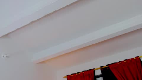 Mistresslombana online show from May 11, 2026, 5:46 am