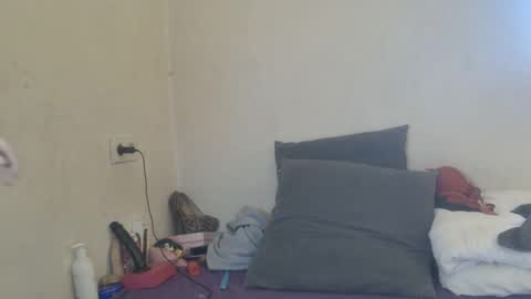 mistressmilly32 online show from February 21, 2026, 2:40 pm