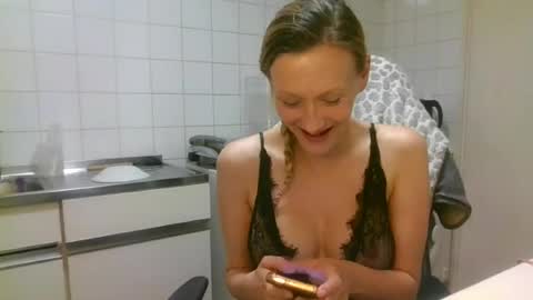 mistressmilly32 online show from June 12, 2026, 10:41 pm