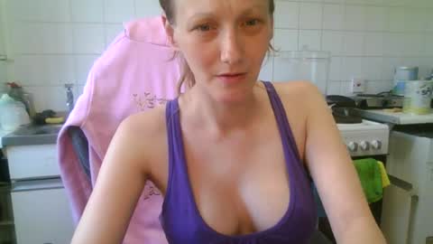 mistressmilly32 online show from June 24, 2026, 12:59 pm