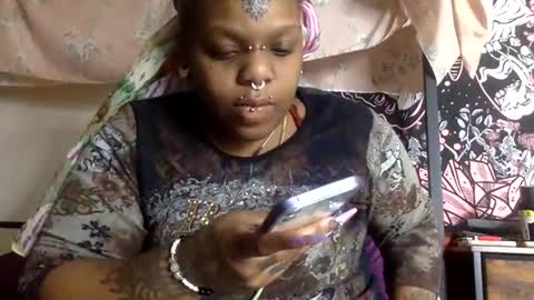 Snapshot of mistressmystii chatting on January 22, 2025, 3:31 am Mistress Mystii online show from January 22, 2025, 3:31 am