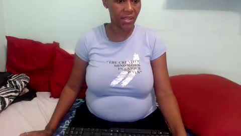 Snapshot of mistressshirleyx chatting on February 16, 2025, 1:38 pm mistressshirleyx online show from February 16, 2025, 1:38 pm