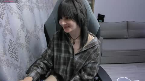 misty_dark online show from May 6, 2026, 12:32 pm