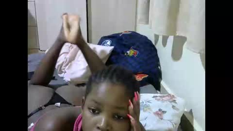 misty_shee online show from February 25, 2025, 3:16 pm