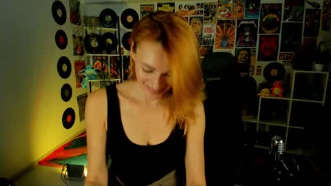 MistyBarnes NONUDE MODEL online show from December 15, 2024, 4:15 pm