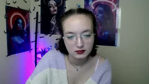 Aria online show from October 15, 2025, 6:35 am