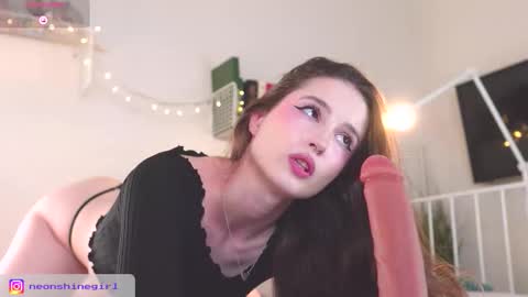 Mita online show from September 21, 2025, 5:42 am