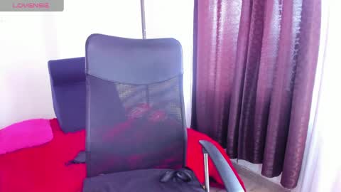 Snapshot of mitchbukanan chatting on May 3, 2026, 7:42 pm mitchbukanan online show from May 3, 2026, 7:42 pm