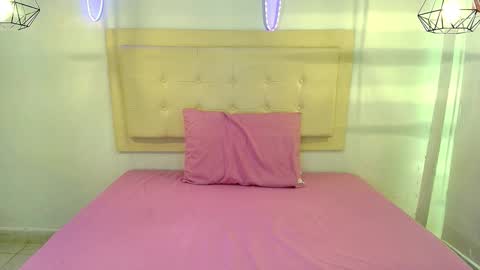 Snapshot of mitchell_diaz chatting on October 22, 2025, 2:06 pm Mitchell online show from October 22, 2025, 2:06 pm