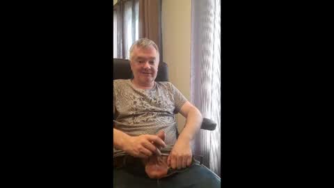 Snapshot of mitchoxxford chatting on March 16, 2026, 12:49 am mitchoxxford online show from March 16, 2026, 12:49 am
