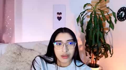 Liaaaaaaaa online show from October 5, 2025, 4:11 am