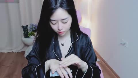 miu online show from December 22, 2025, 2:30 am