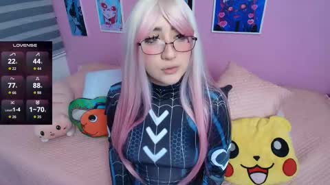 Snapshot of miwaviolet chatting on October 20, 2025, 12:00 am  Miwa Violet  online show from October 20, 2025, 12:00 am