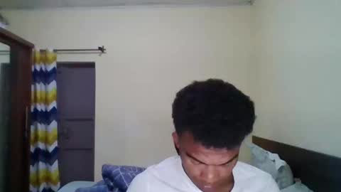 mixedboy_sexy online show from September 18, 2025, 9:06 pm