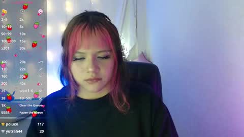 Snapshot of mixie_cute chatting on December 16, 2024, 12:37 am mixie_cute online show from December 16, 2024, 12:37 am