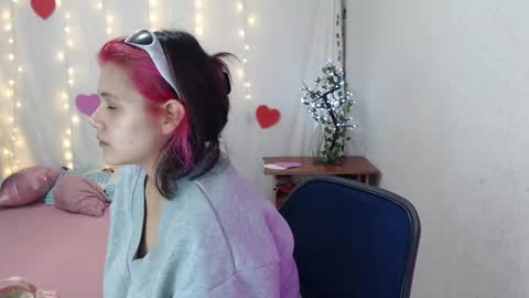 Snapshot of mixie_cute chatting on February 23, 2025, 3:08 pm mixie_cute online show from February 23, 2025, 3:08 pm