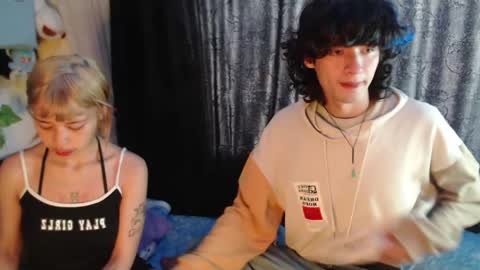 Naomi and Nekorii online show from May 13, 2026, 1:08 pm