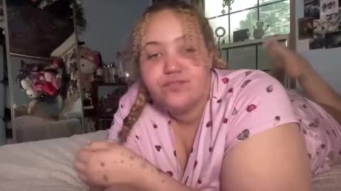 mixxedgoodness222 online show from January 10, 2026, 6:31 pm