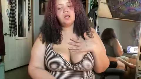 Snapshot of mixxedgoodness222 chatting on April 11, 2026, 2:38 am mixxedgoodness222 online show from April 11, 2026, 2:38 am