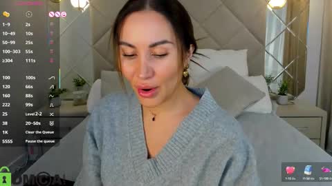 Snapshot of miya__kiss chatting on October 14, 2025, 12:11 am GMT 2 Tue 1100AM-300PM Wed-Fri 0400AM-1000AM online show from October 14, 2025, 12:11 am