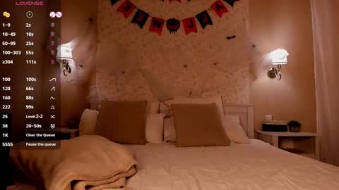 Snapshot of miya__kiss chatting on November 2, 2025, 1:30 am GMT 2 Tue 1100AM-300PM Wed-Fri 0400AM-1000AM online show from November 2, 2025, 1:30 am