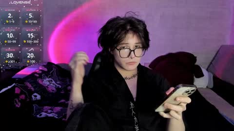 Snapshot of miya_chinen chatting on December 6, 2024, 7:34 pm Miya online show from December 6, 2024, 7:34 pm
