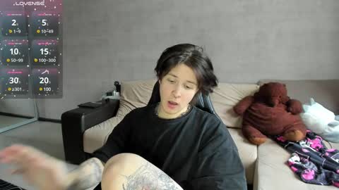 Snapshot of miya_chinen chatting on December 14, 2024, 9:07 am Miya online show from December 14, 2024, 9:07 am