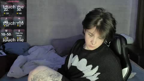 Snapshot of miya_chinen chatting on December 17, 2024, 9:27 pm Miya online show from December 17, 2024, 9:27 pm