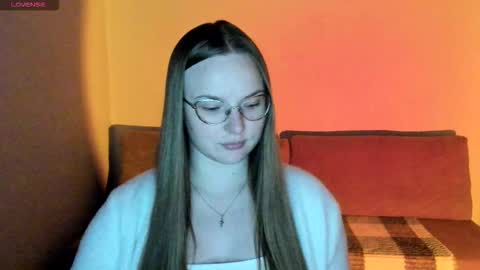 Miya online show from September 29, 2025, 9:08 pm