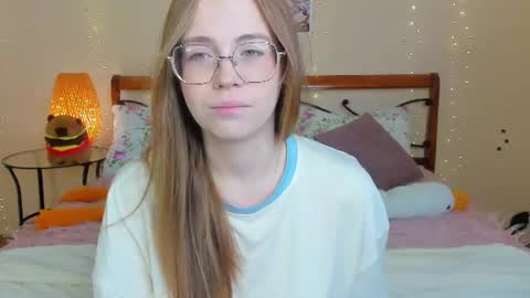 Snapshot of miya_soft chatting on June 26, 2026, 1:43 am Miya online show from June 26, 2026, 1:43 am