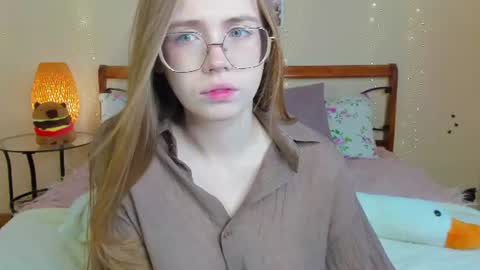Snapshot of miya_soft chatting on June 27, 2026, 1:43 am Miya online show from June 27, 2026, 1:43 am