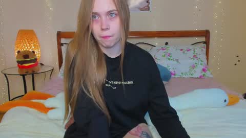 Snapshot of miya_soft chatting on July 24, 2026, 1:47 am Miya online show from July 24, 2026, 1:47 am