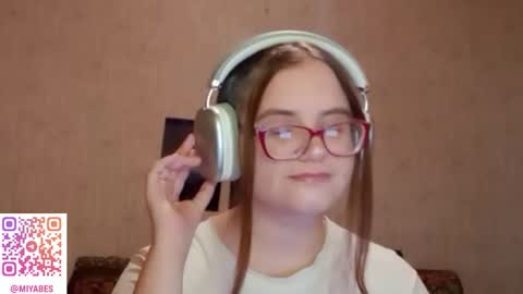 Milana online show from September 20, 2025, 5:30 am