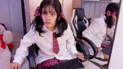 miyu_komori online show from February 9, 2026, 1:04 pm