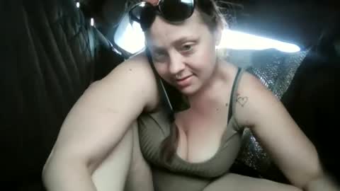 Snapshot of miztrezk chatting on March 31, 2026, 10:10 pm miztrezk online show from March 31, 2026, 10:10 pm